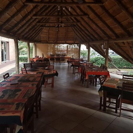 Olga'S The Italian Corner Hotel Livingstone Ngoại thất bức ảnh